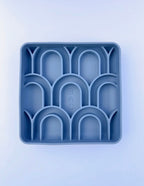 Spring Arco Slow Feeder