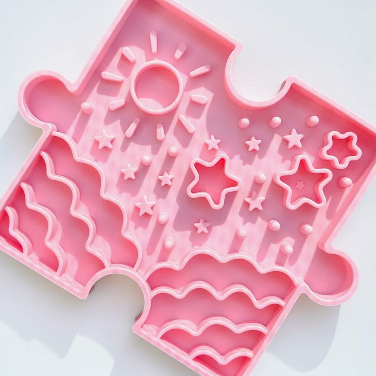 Sky High Puzzle Piece Lick Mat + Feeder